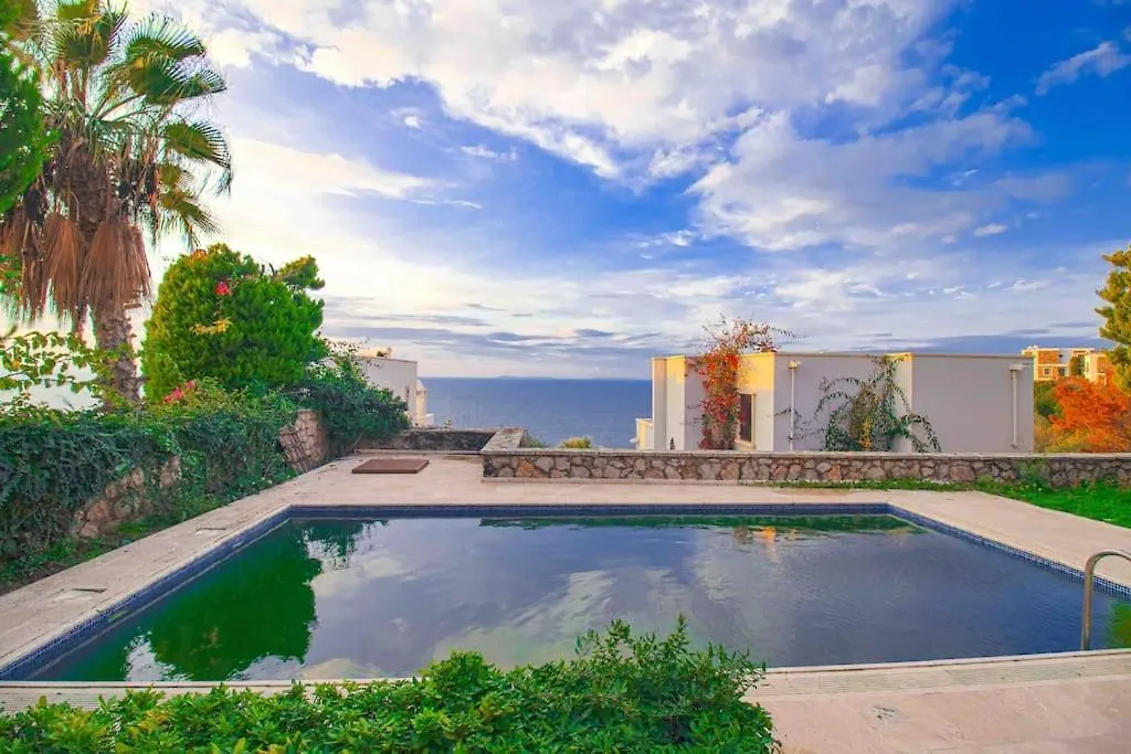 Villa Seba; Yalikavakta Oezel Havuzlu 4+1 Villa Bodrum
