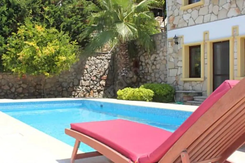 Villa Seba; Yalikavakta Oezel Havuzlu 4+1 Villa Bodrum
