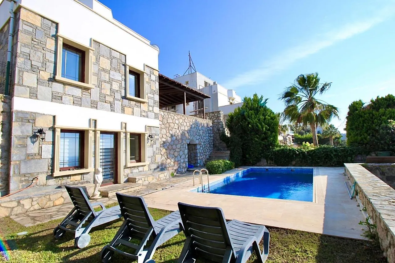 Villa Seba; Yalikavakta Oezel Havuzlu 4+1 Villa Bodrum