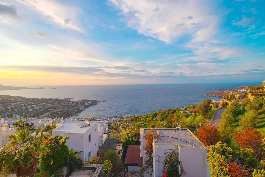 Villa Seba; Yalikavakta Oezel Havuzlu 4+1 Villa Bodrum Turkey