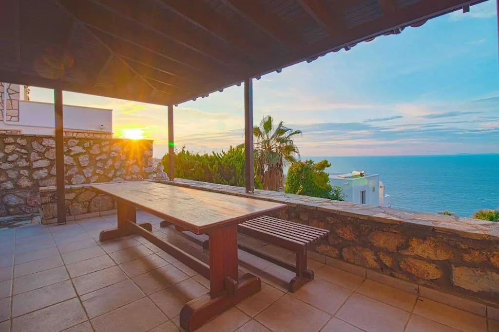 Villa Seba; Yalikavakta Oezel Havuzlu 4+1 Villa Bodrum Turkey